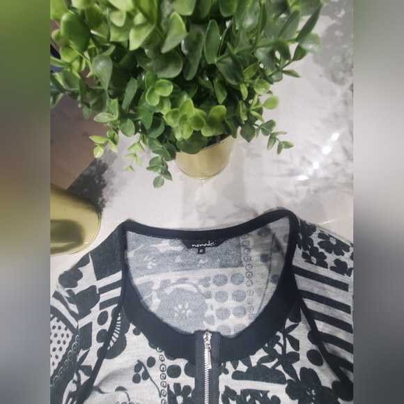 NONAKI Très belle robe en tricot de longueur midi - Picture 4 of 6